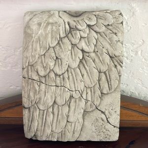 Stonebriar Angel Wing Cement Plaque